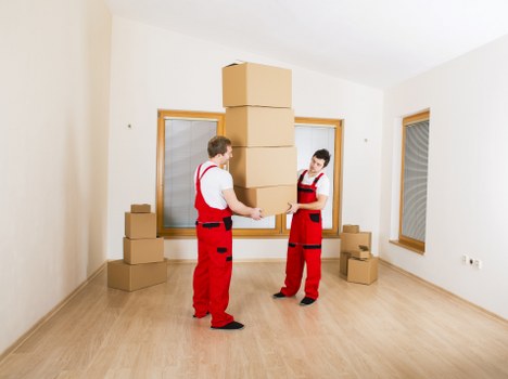 Local removals vehicle navigating access challenges in Boundsgreen